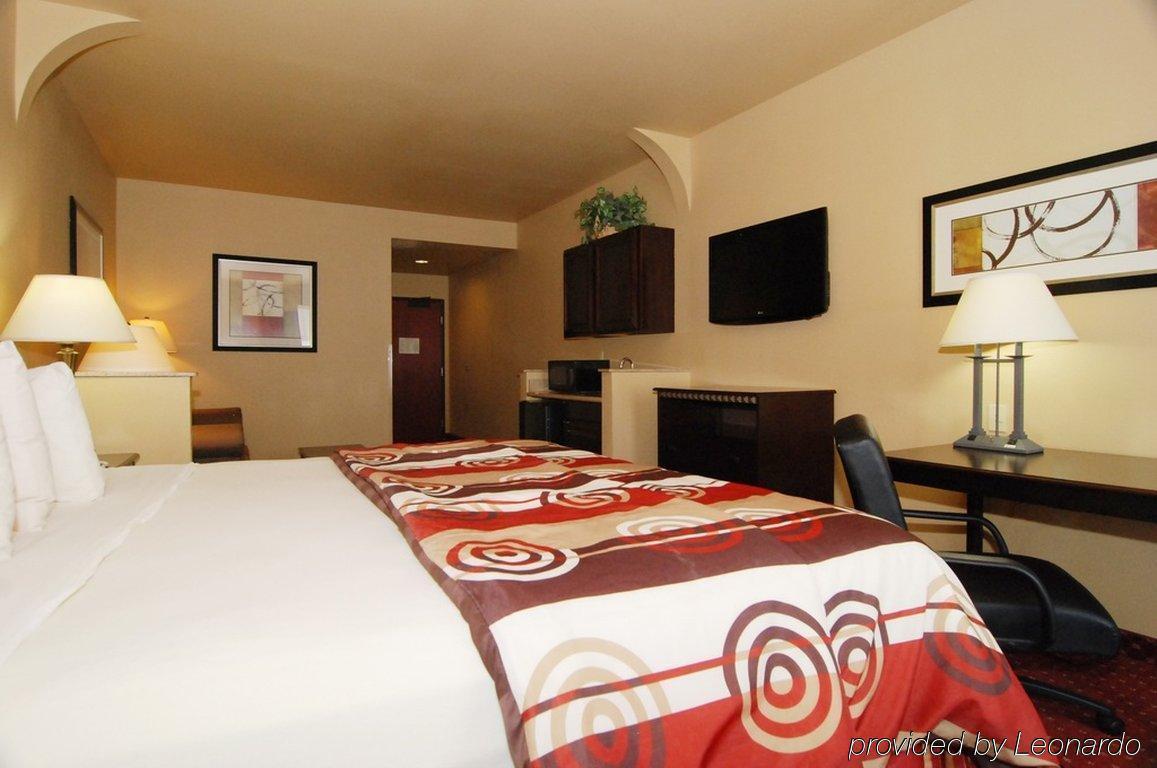 Quality Inn & Suites Buda Pokoj fotografie